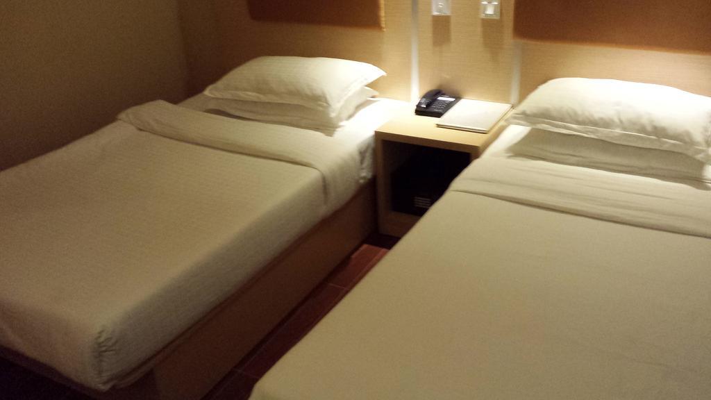 Aira Hotel Kuala Lumpur Room photo